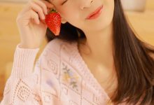 草莓美女长腿诱惑私房图片-美图岛