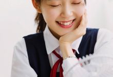 马尾辫美女清纯养眼制服写真图片-美图岛