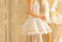 丸子头美女吊带白丝美腿写真-美图岛