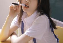 可爱美少女诱人制服写真图片-美图岛
