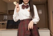 鱼子酱《学生》原版写真 [66P-753MB]-美图岛