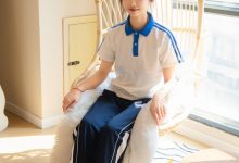 足愉心 NO.031 奶芙（搭配：校服、帆布鞋、白色棉袜、裸足）[110P+2V／15.4GB]-美图岛