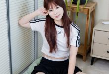 物恋传媒 No.2582 面面-板鞋、纯白棉袜、裸足 [150P1V-3.89GB]-美图岛